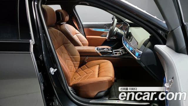 BMW 7 Series 2025 — Şəkil 10/20