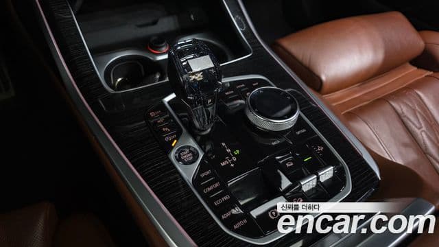 BMW X7 2020 — ფოტო 9/20