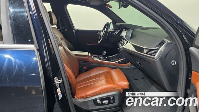 BMW X7 2020 — ფოტო 11/20