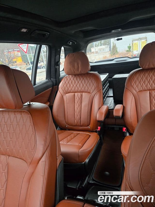 BMW X7 2025 — ფოტო 16/16