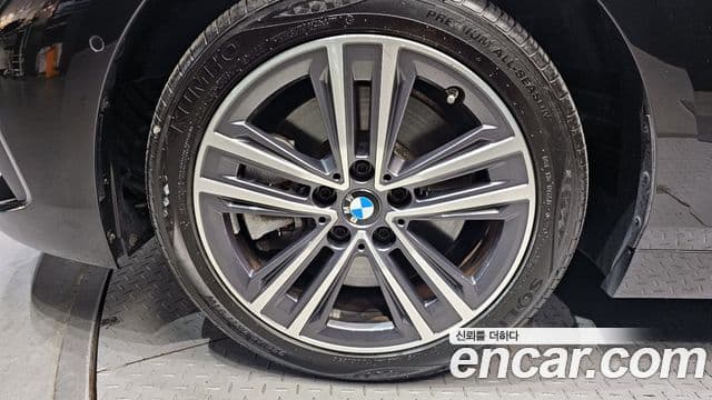 BMW 1 Series 2021 — Şəkil 5/20