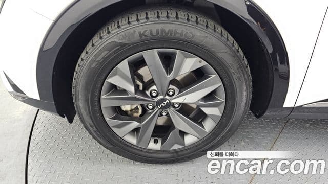 Kia Sportage 2022 — ფოტო 5/20