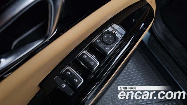 Kia Carnival 2021 — ფოტო 12/20