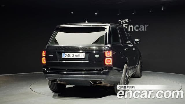 Land Rover Range Rover 2018 — Şəkil 8/20