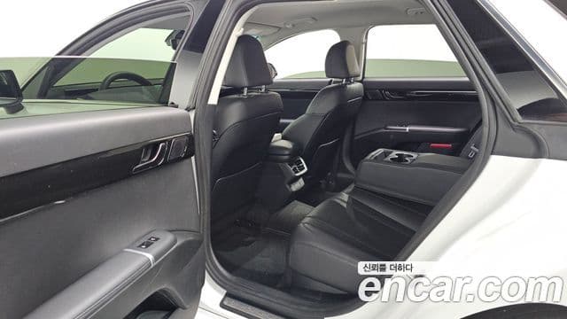 Hyundai Grandeur 2022 — ფოტო 13/20