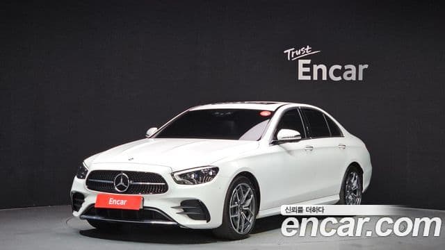 Mercedes-Benz E-Class 2022 — ფოტო 20/20
