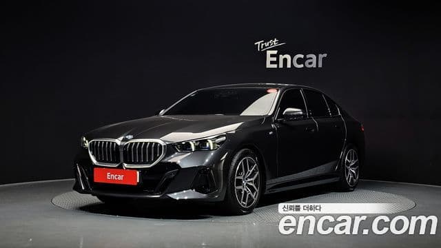 BMW 5 Series 2024 — Şəkil 9/20