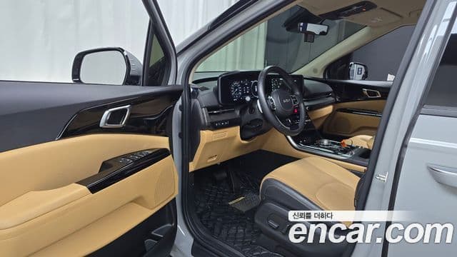 Kia Carnival 2023 — ფოტო 10/20