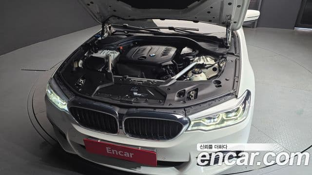BMW 5 Series 2018 — Şəkil 6/20