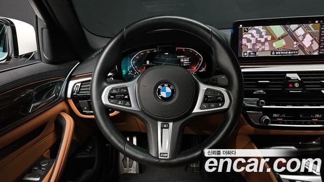 BMW 5 Series 2021 — ფოტო 10/20