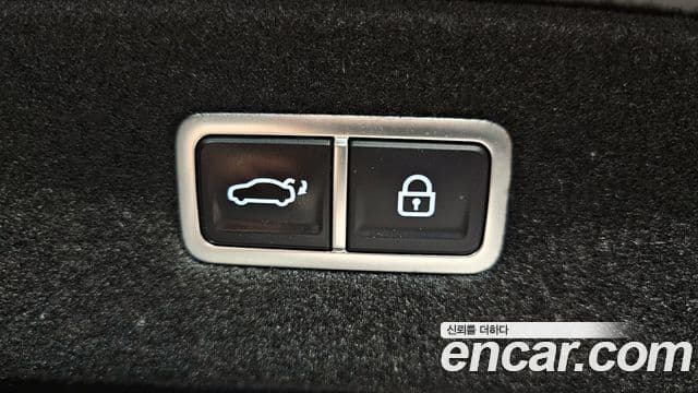 Genesis G90 2022 — ფოტო 18/20