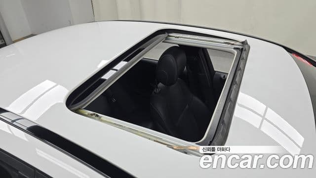 Mercedes-Benz C-Class 2020 — ფოტო 19/20