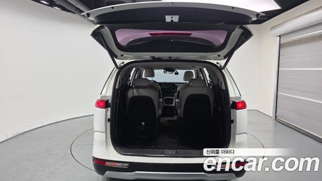 Kia Carnival 2021 — Фото 20/20