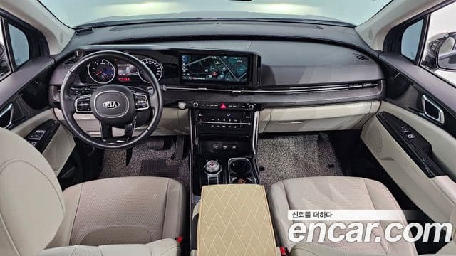 Kia Carnival 2020 — фото 7 из 20