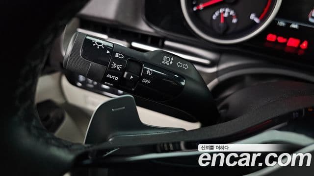 Kia Carnival 2020 — фото 16 из 20