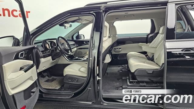 Kia Carnival 2020 — фото 18 из 20