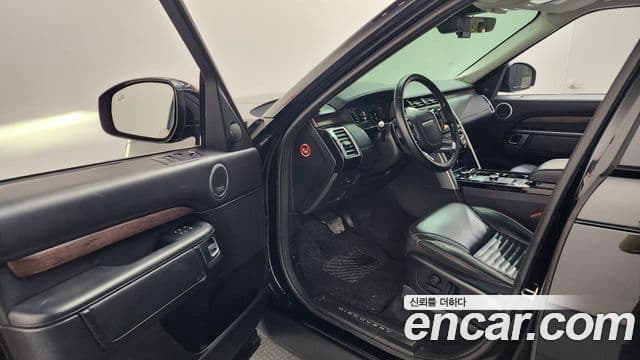 Land Rover Discovery 5 2019 — Şəkil 9/20