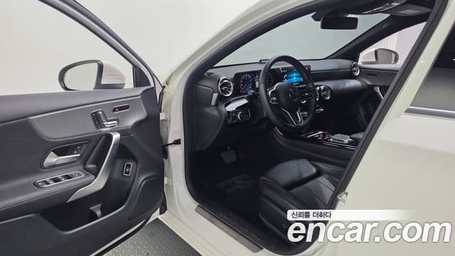 Mercedes-Benz A-Class 2021 — Şəkil 13/20