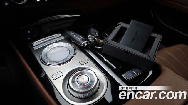 Genesis Electrified G80 2021 — Şəkil 9/20