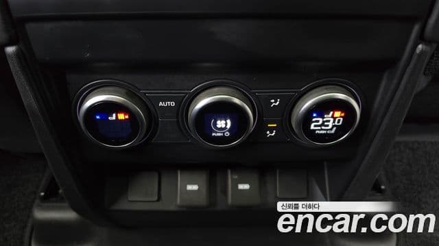 Land Rover Defender 2024 — ფოტო 18/20