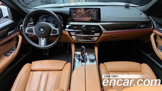 BMW 5 Series 2020 — Şəkil 7/20