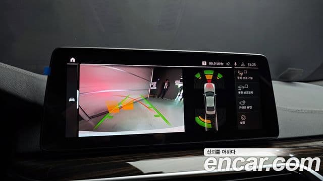 BMW 5 Series 2020 — фото 15 из 20