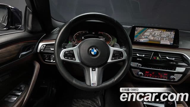 BMW 5 Series 2020 — Şəkil 13/20