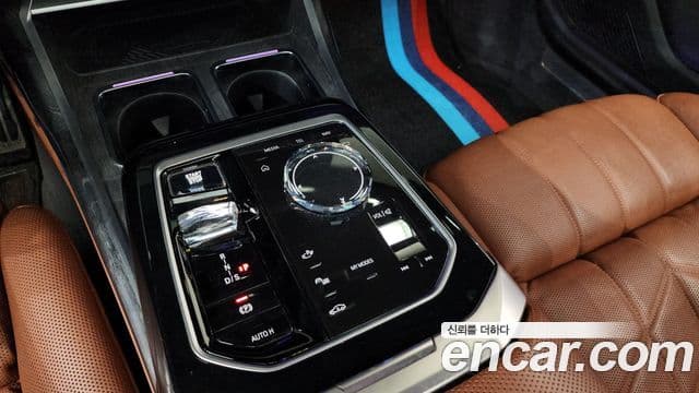 BMW 7 Series 2023 — ფოტო 9/20