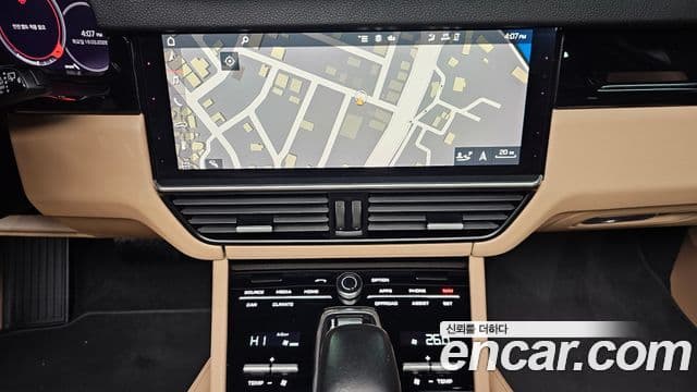 Porsche Cayenne 2021 — Фото 15/20