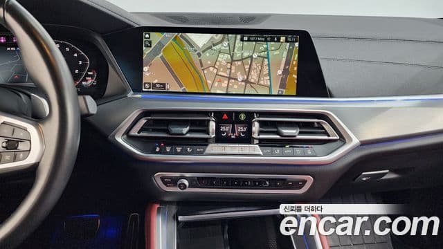 BMW X6 2021 — ფოტო 14/20