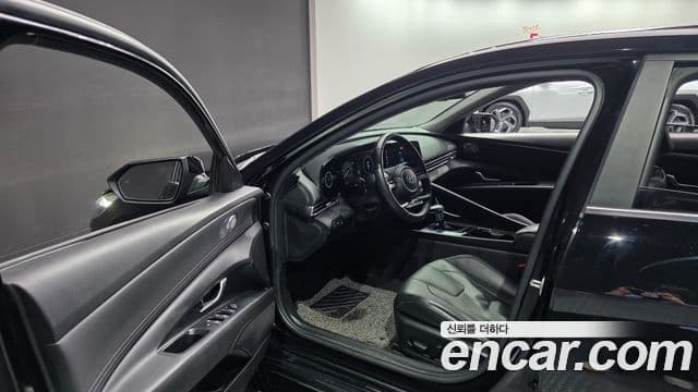 Hyundai The New Avante Hybrid 2021 — ფოტო 16/20