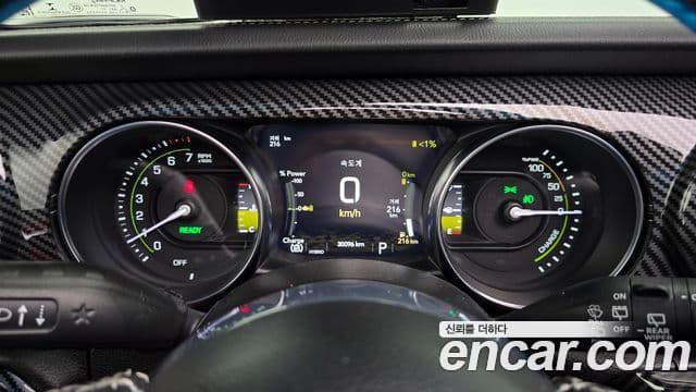Jeep Wrangler 2021 — Şəkil 8/20