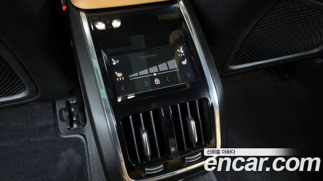 Volvo S90 2021 — ფოტო 18/20