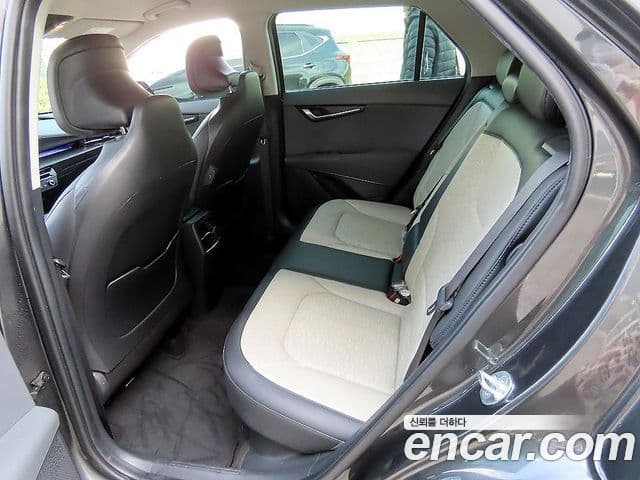 Kia Niro 2022 — Фото 5/20