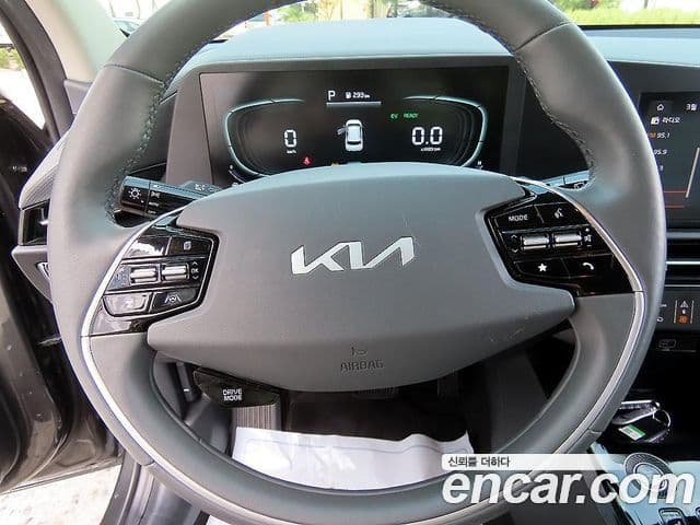 Kia Niro 2022 — Фото 6/20