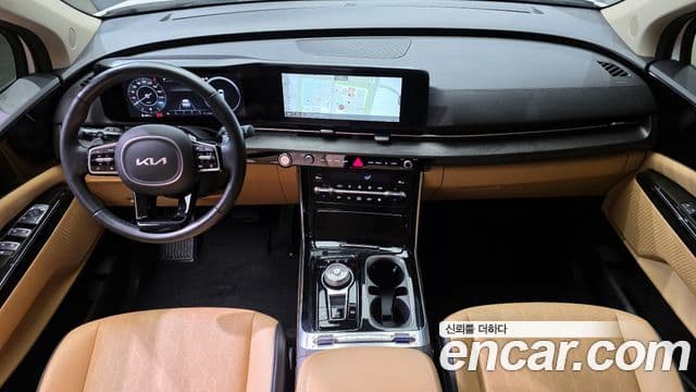 Kia Carnival 2022 — фото 7 из 20