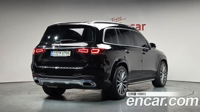 Mercedes-Benz GLS-Class 2023 — Фото 2/20