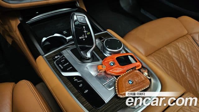 BMW 7 Series 2019 — ფოტო 9/20