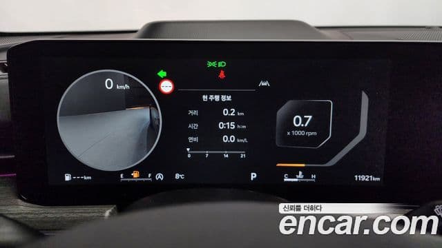 Kia K5 2024 — ფოტო 8/20