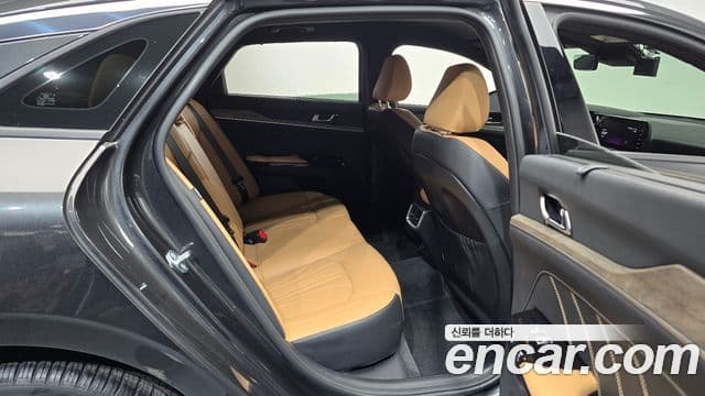 Kia K5 2023 — фото 12 из 20