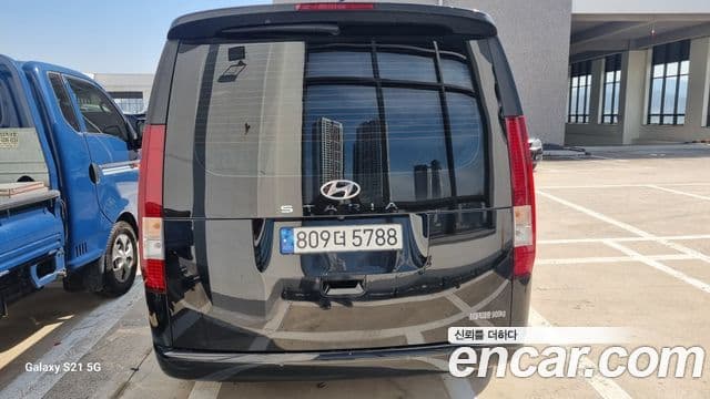 Hyundai Staria 2023 — фото 4 из 20