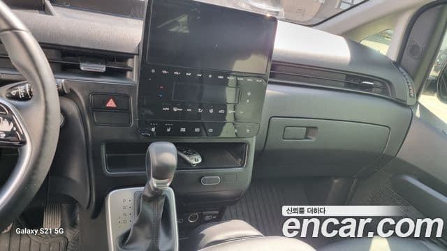 Hyundai Staria 2023 — Şəkil 17/20