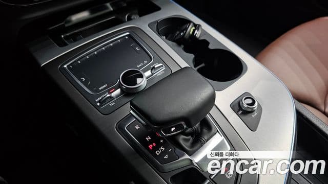 Audi Q7 2019 — фото 9 из 20