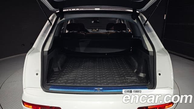 Audi Q7 2019 — Şəkil 19/20