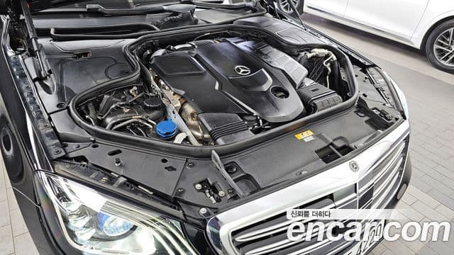 Mercedes-Benz S-Class 2019 — Фото 6/20