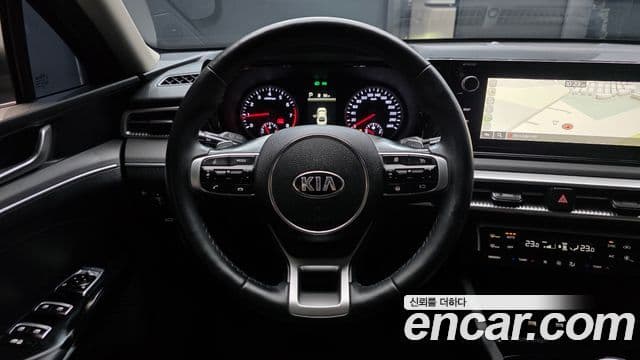 Kia K5 2021 — Şəkil 13/20