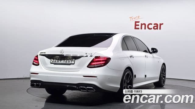 Mercedes-Benz E-Class 2018 — Şəkil 2/20