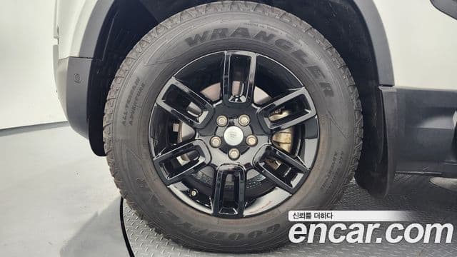 Land Rover Defender 2020 — фото 4 из 20