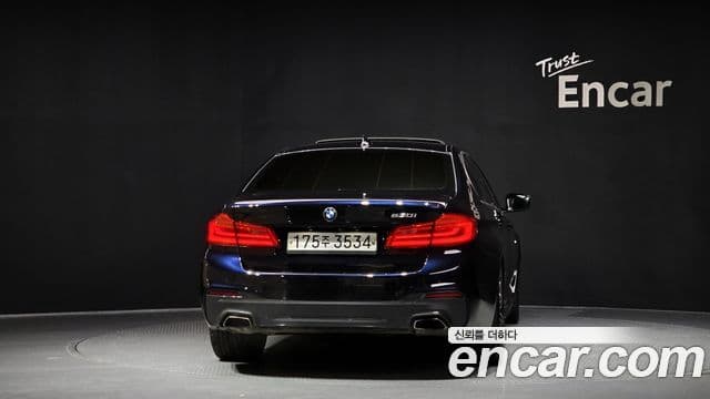 BMW 5 Series 2019 — ფოტო 4/20