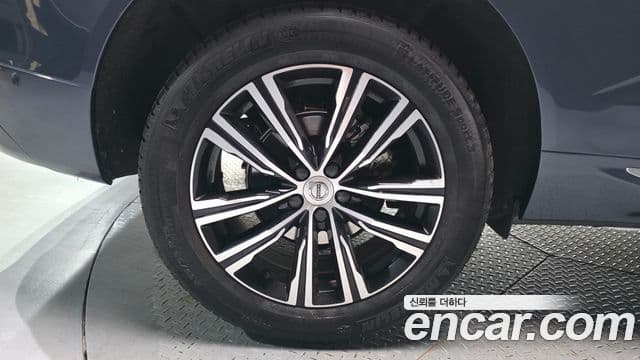 Volvo XC60 2021 — фото 5 из 20